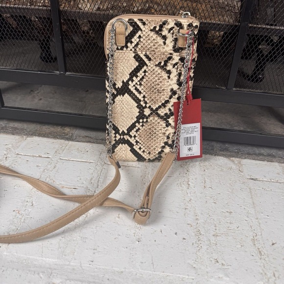 NWT‎ Enzo Angiolini Crossbody Phone Wallet Bag Snake Camel Print - Picture 3 of 9